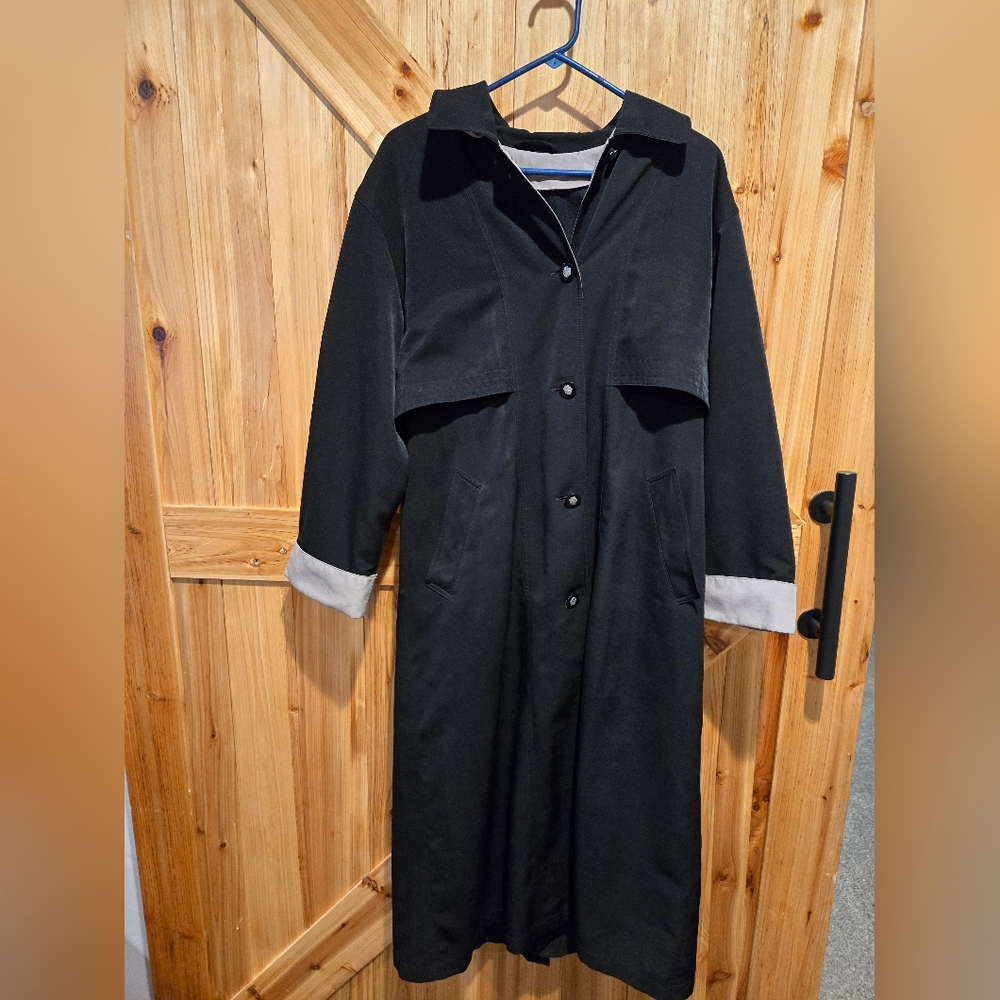 Women's Misty Harbor Black Trench Coat Size 8